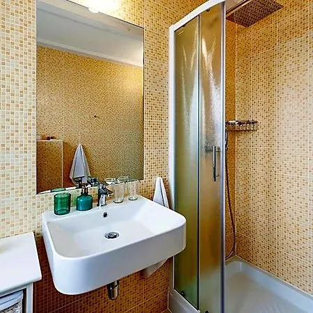 Guest house & La Casa Barbaro